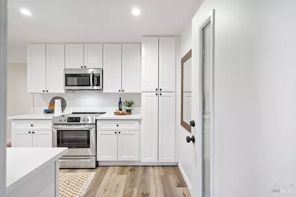 14842 Canyon 1 RD, Guerneville, CA 95446