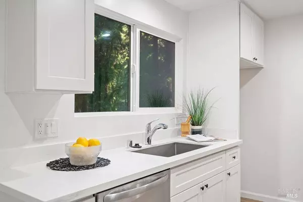 14842 Canyon 1 RD, Guerneville, CA 95446