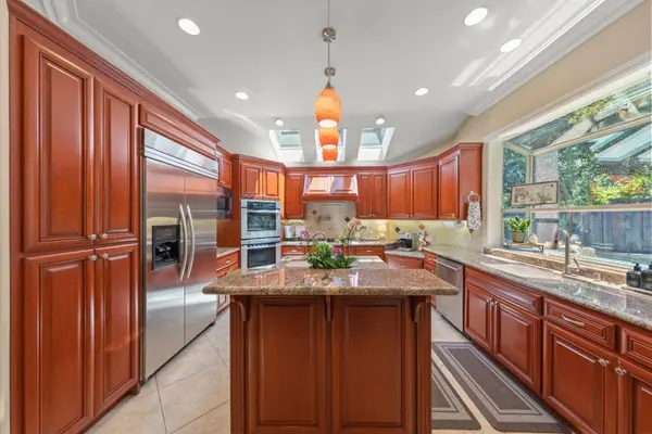 10495 Scenic BLVD, Cupertino, CA 95014