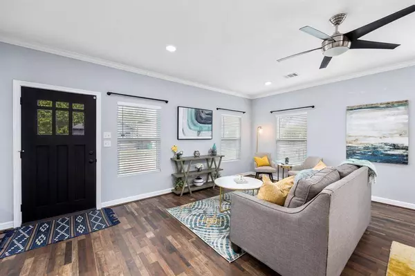 5005 Hardy ST, Houston, TX 77009