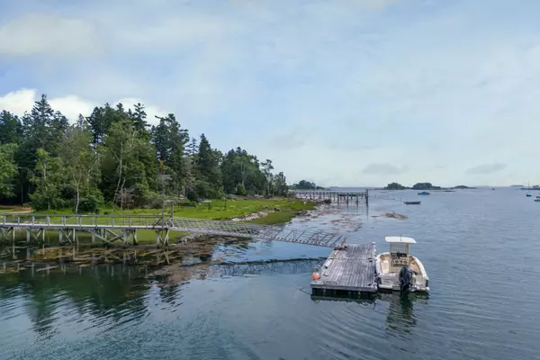 439 Long Point RD, Harpswell, ME 04079