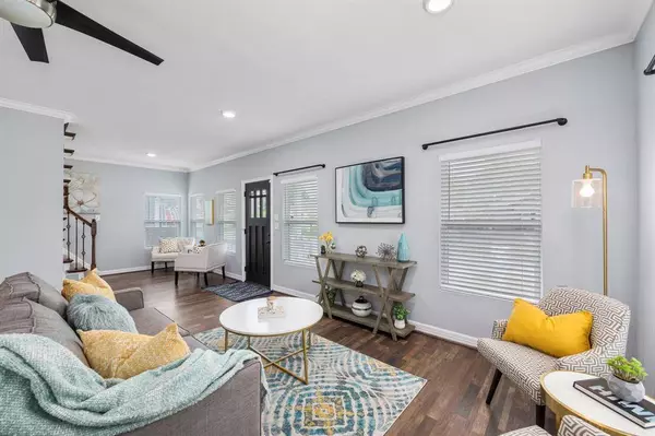 5005 Hardy ST, Houston, TX 77009