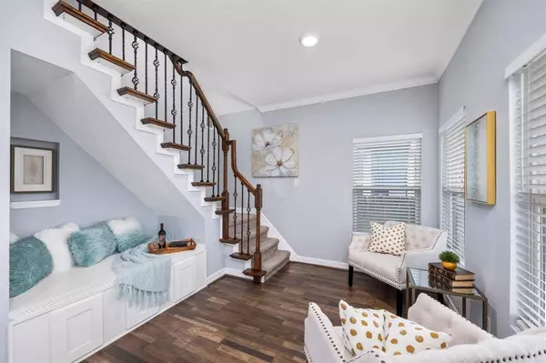 5005 Hardy ST, Houston, TX 77009