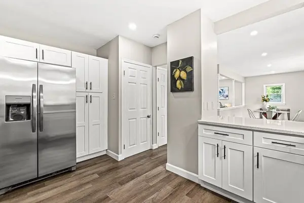 8 Dell Avenue, Wakefield, MA 01880