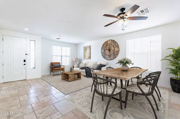 12866 W DOVE WING Way, Peoria, AZ 85383