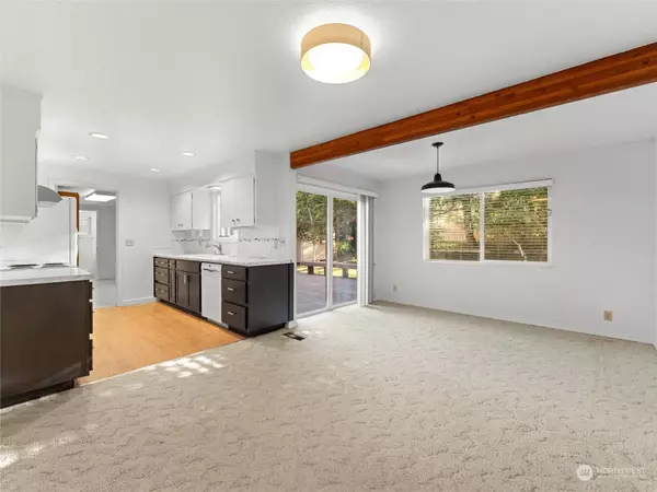 611 N 6th ST, Montesano, WA 98563