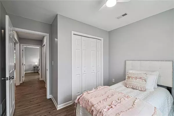 4603 Appleton AVE, Kansas City, MO 64133