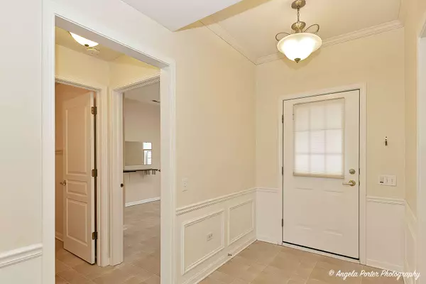 11268 Bellflower LN, Huntley, IL 60142