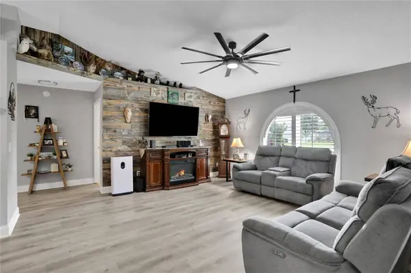 810 ARIETTA CIR, Auburndale, FL 33823