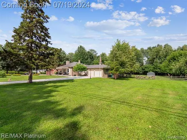 19630 Merriman Court, Livonia, MI 48152