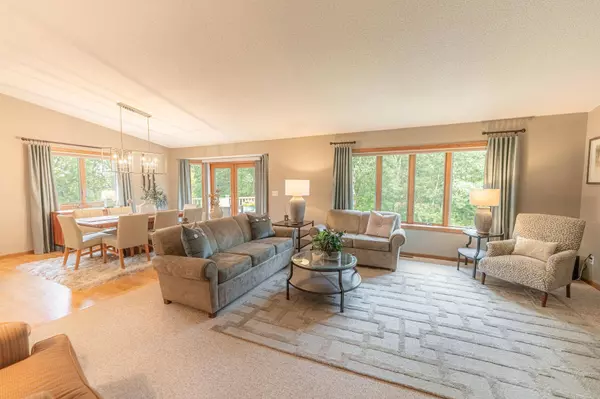 731 Wilfred RD, Hudson, WI 54016