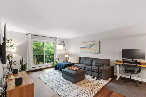 7414 W 22nd ST #305, Saint Louis Park, MN 55426