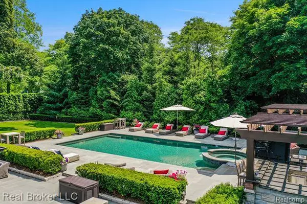 545 SUFFIELD Avenue, Birmingham, MI 48009