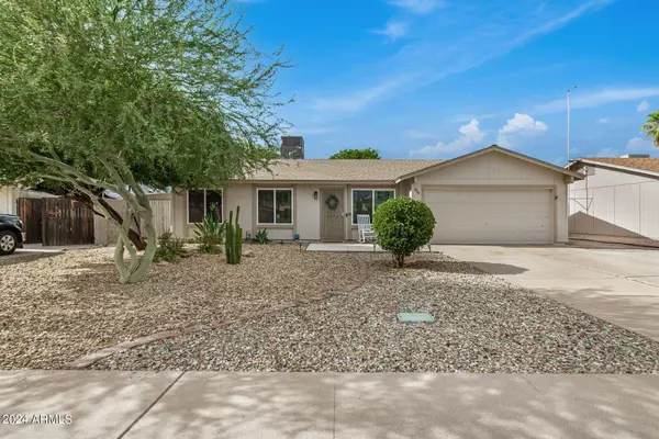 820 W HONONEGH Drive, Phoenix, AZ 85027