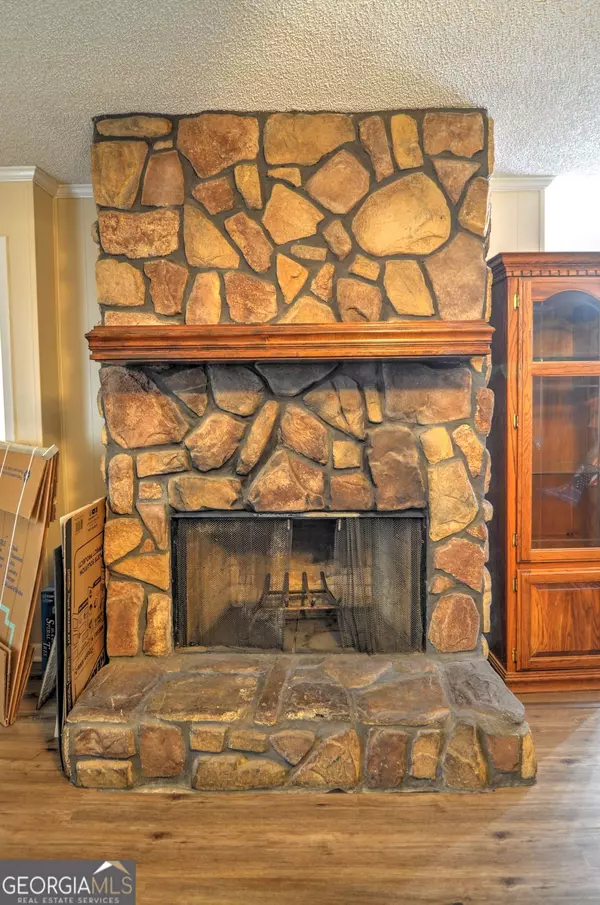 1002 Pineview Dr, Valdosta, GA 31601