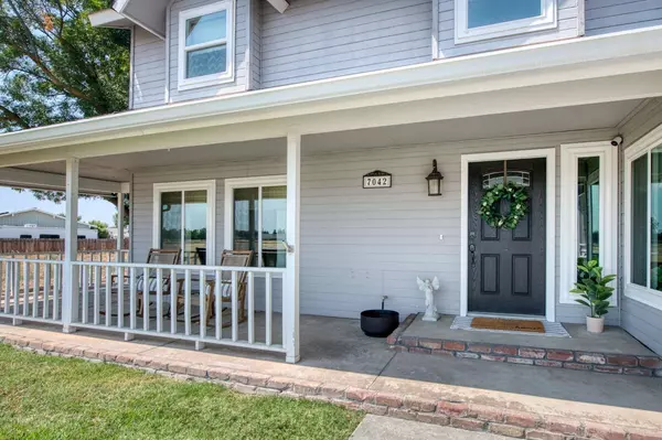 7042 N McCampbell Drive, Fresno, CA 93722