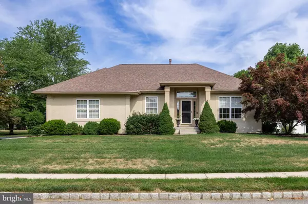 8 CHASE RD, Lumberton, NJ 08048