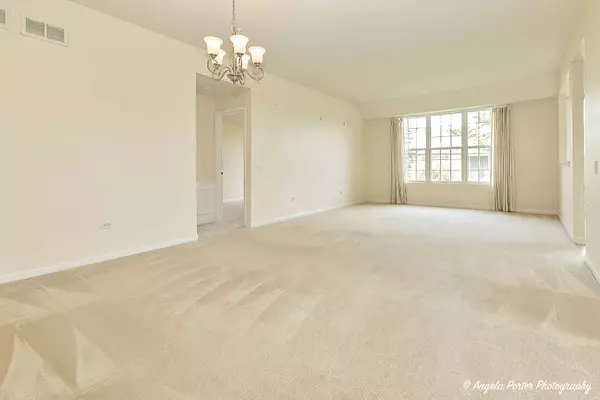 11268 Bellflower LN, Huntley, IL 60142