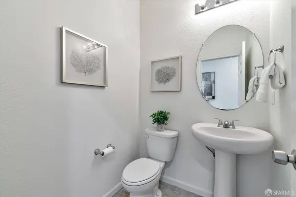 110 Bridalveil WAY, Oakley, CA 94561