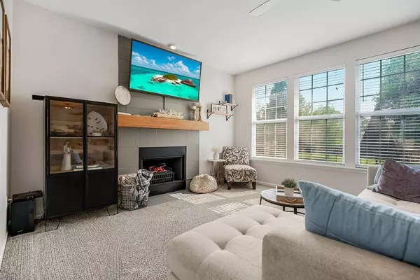 1225 Starbrooke DR, Louisburg, KS 66053