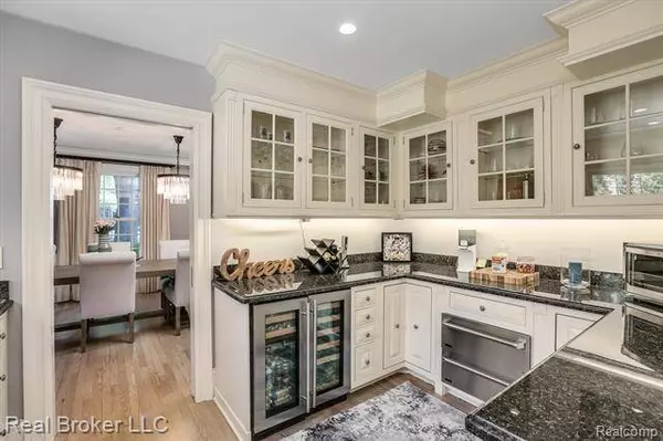 545 SUFFIELD Avenue, Birmingham, MI 48009