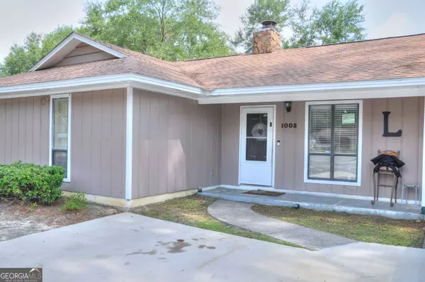 1002 Pineview Dr, Valdosta, GA 31601