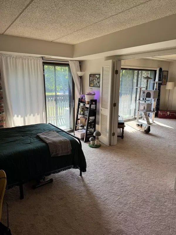 920 Vose DR #103, Gurnee, IL 60031