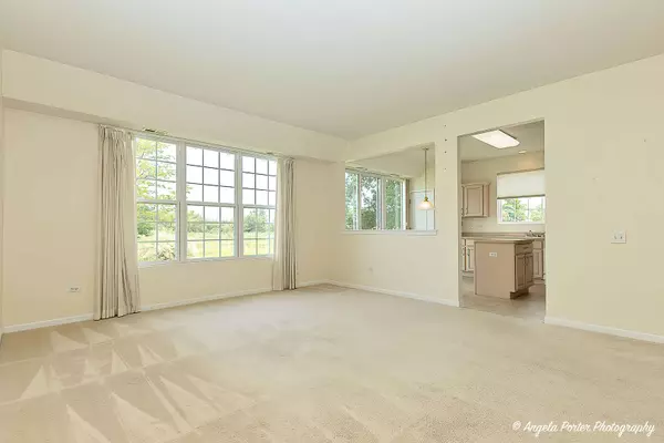 11268 Bellflower LN, Huntley, IL 60142