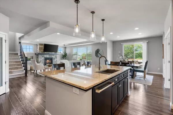 10720 N Blackbird, Mequon, WI 53097