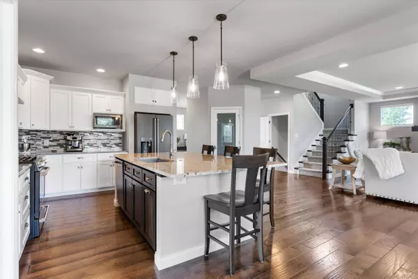 10720 N Blackbird, Mequon, WI 53097