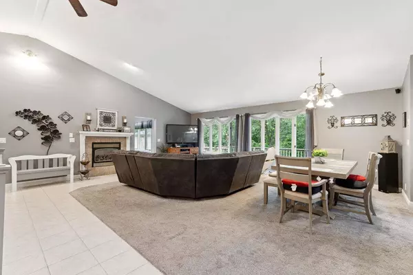 N6803 Donlin Drive, Pardeeville, WI 53954