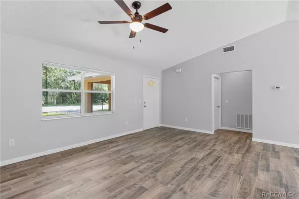 6046 E Glencoe ST, Inverness, FL 34452