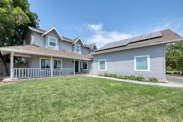 7042 N McCampbell Drive, Fresno, CA 93722