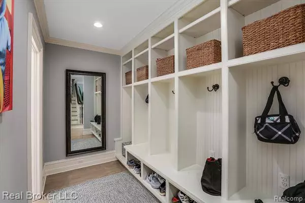 545 SUFFIELD Avenue, Birmingham, MI 48009