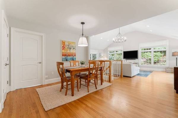 20 Rolling Lane, Dover, MA 02030