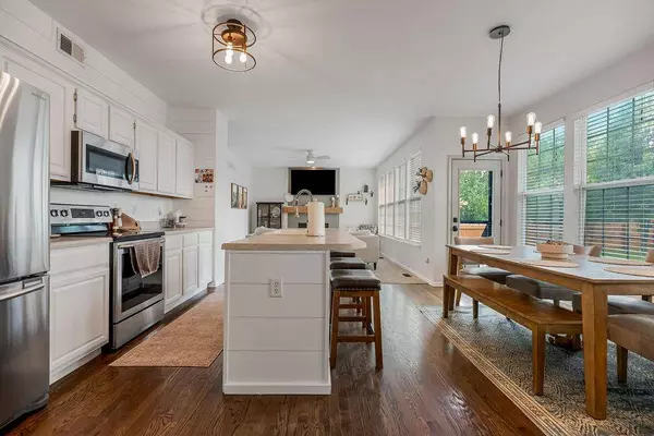 1225 Starbrooke DR, Louisburg, KS 66053