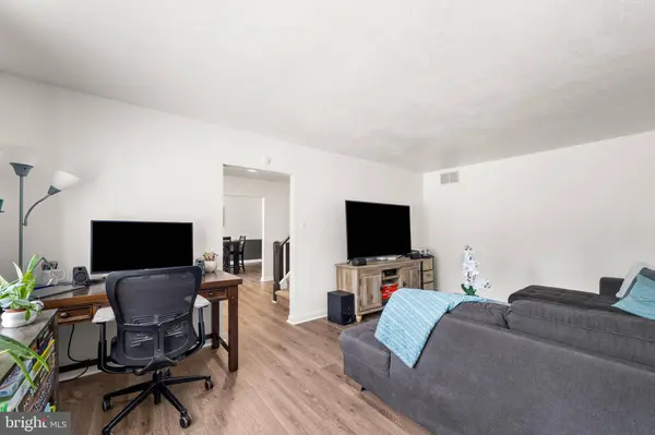 7 W DELAWARE TRL, Medford, NJ 08055