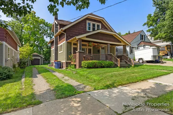 1130 Myrtle NW Street, Grand Rapids, MI 49504