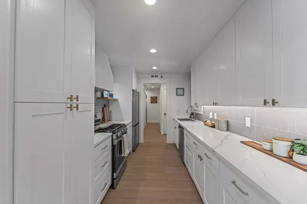 1119 E 8th ST, Davis, CA 95616