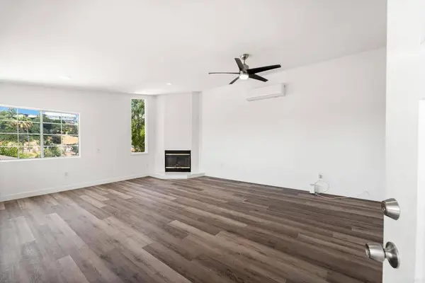 6039 Burian St, San Diego, CA 92114