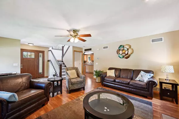 1701 Dover Drive, Waunakee, WI 53597