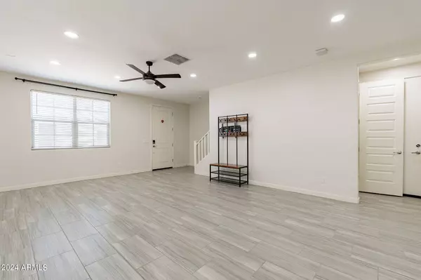 743 N ABALONE Court, Gilbert, AZ 85233