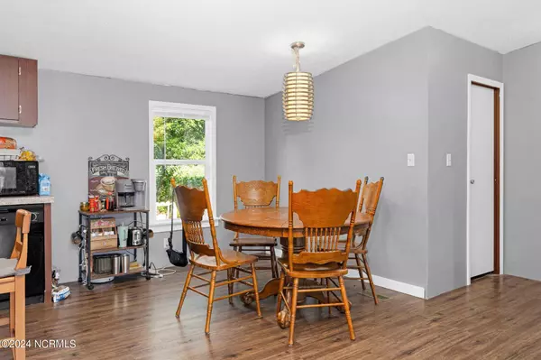 40 Bunker Lane, Louisburg, NC 27549