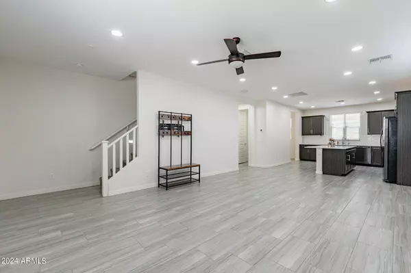 743 N ABALONE Court, Gilbert, AZ 85233