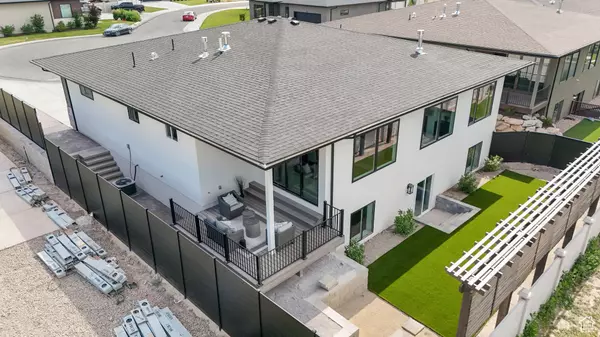 667 E VANDALAY LN, Draper, UT 84020