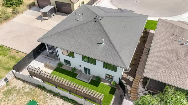 667 E VANDALAY LN, Draper, UT 84020