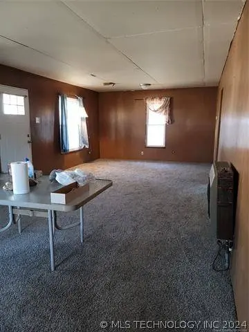 813 E Maple ST, Cushing, OK 74023