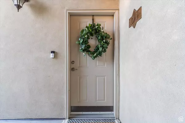 196 E SPENCER PEAK WAY WAY S #D1, Draper, UT 84020