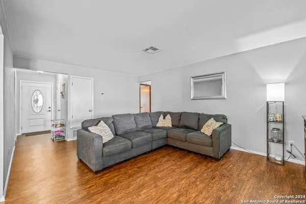 7623 pipers swan, San Antonio, TX 78251