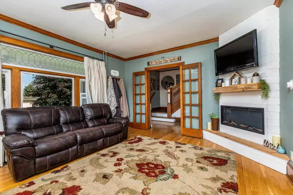 312 N Maple Street, Apple River, IL 61001